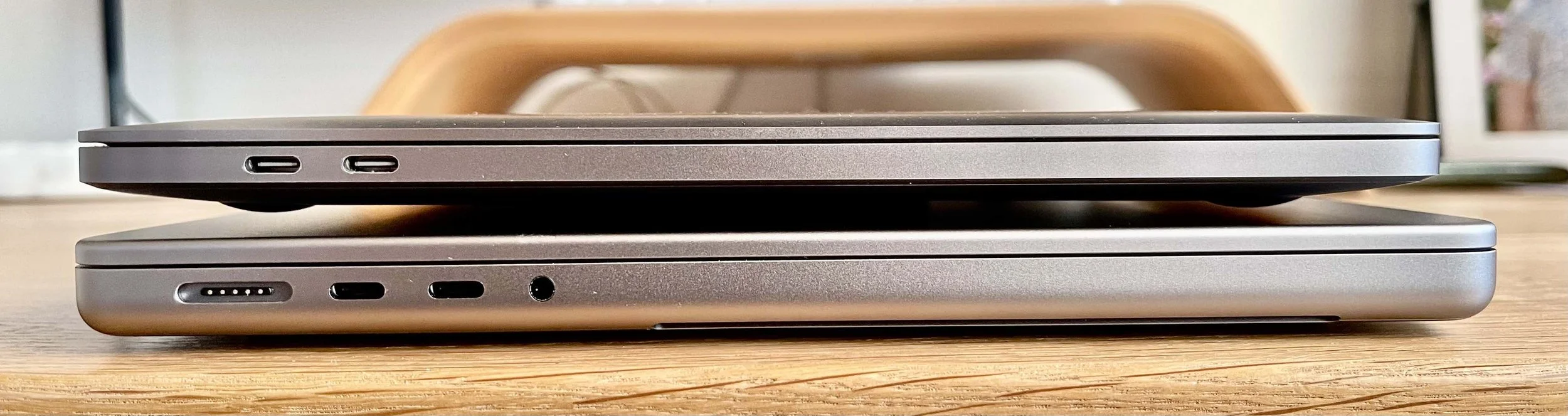 MacBook本体 MacBook pro M1max MacBook Pro 2021（M1 MAX チップ）16インチ の紹介。 M1 Proと